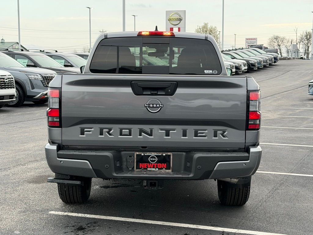 View vehicle photo 5