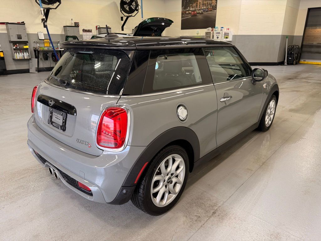 Thumbnail: 2020 MINI Cooper - 6