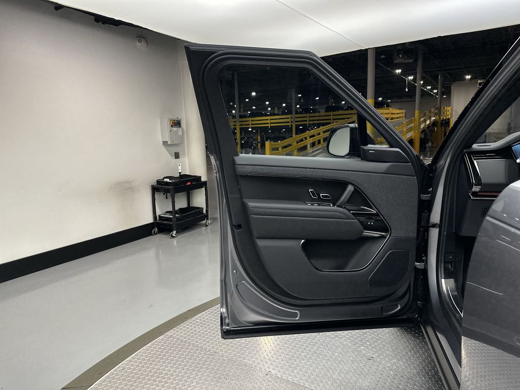 Thumbnail: 2023 Land Rover Range Rover Sport - 12