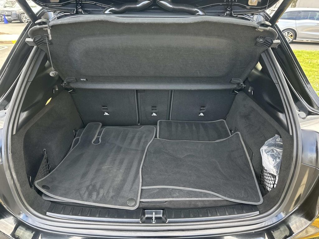 Thumbnail: 2025 Mercedes-Benz GLA - 28