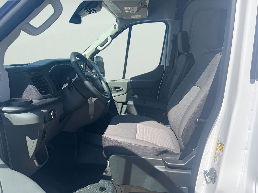 2025 Ford Transit-250