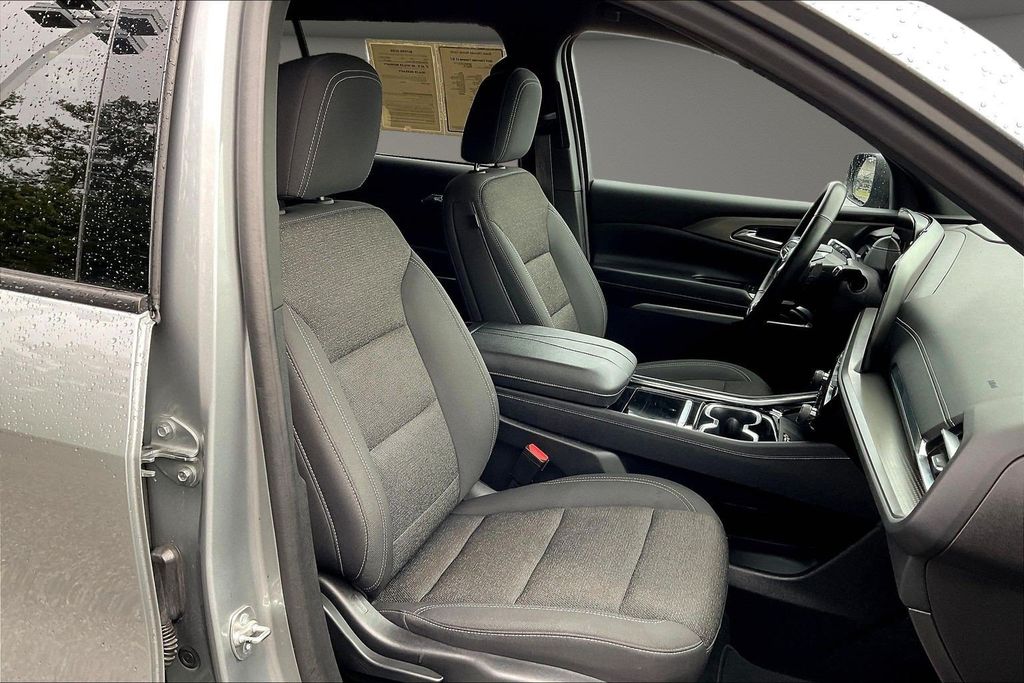 Used 2024 Chevrolet Traverse SUV