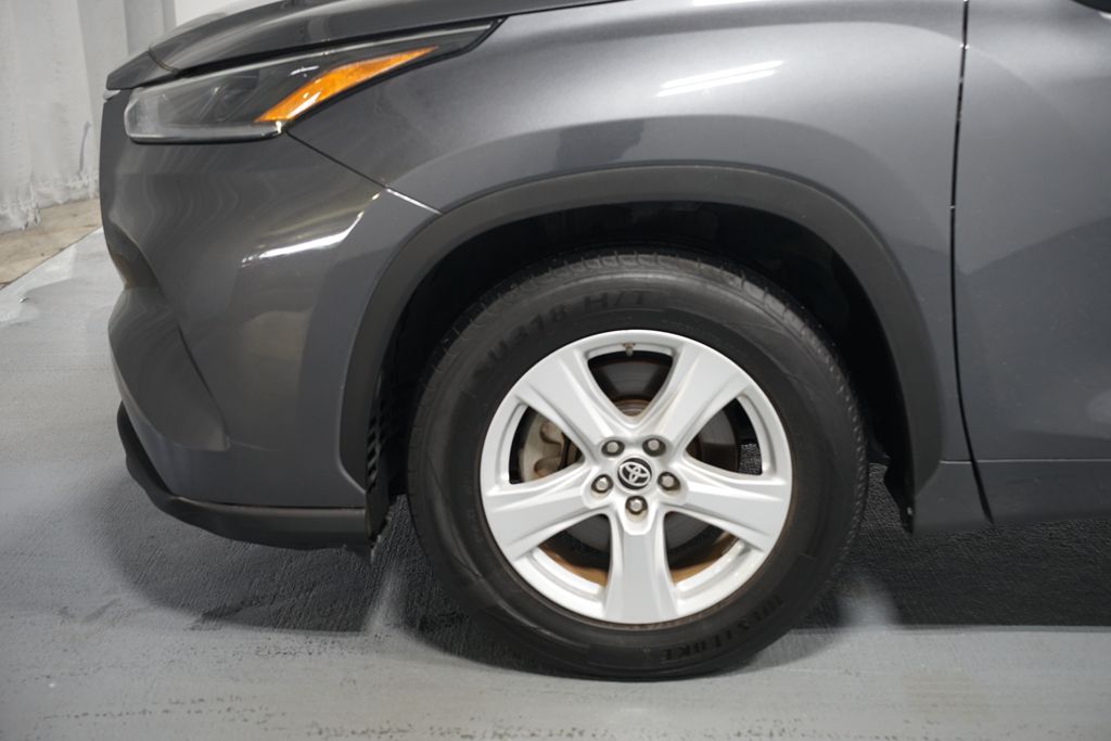 Thumbnail: 2021 Toyota Highlander - 5