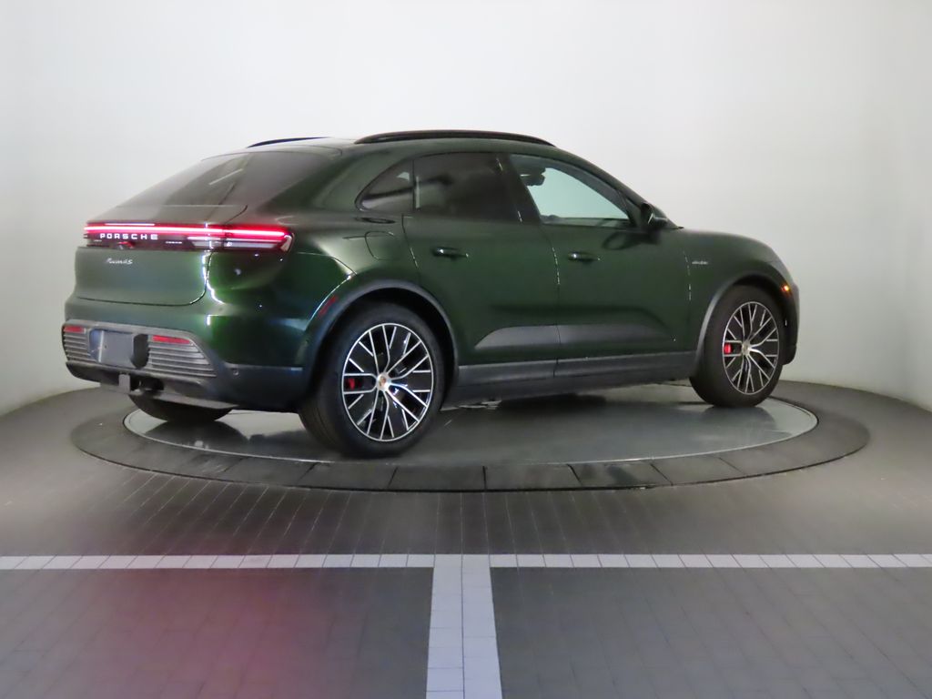 Thumbnail: 2025 Porsche Macan - 7