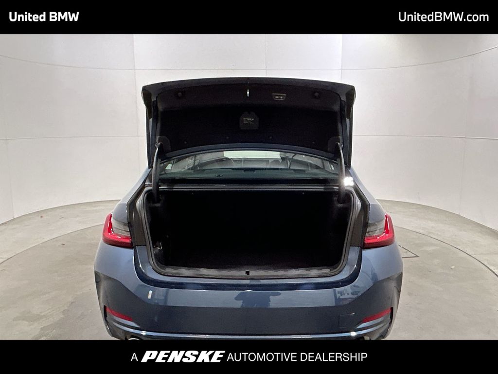 Thumbnail: 2025 BMW 3 Series - 22