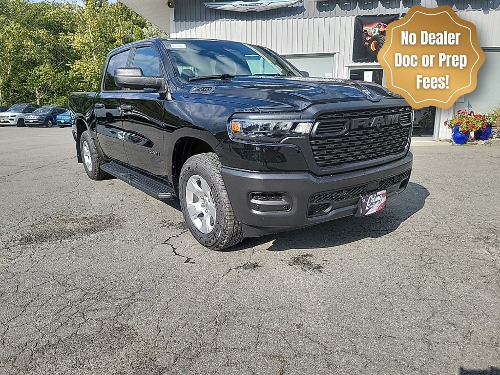 Diamond Black Crystal Pearlcoat 2026 RAM 1500 Pickup Truck Four-Wheel Drive 8-Speed Automatic