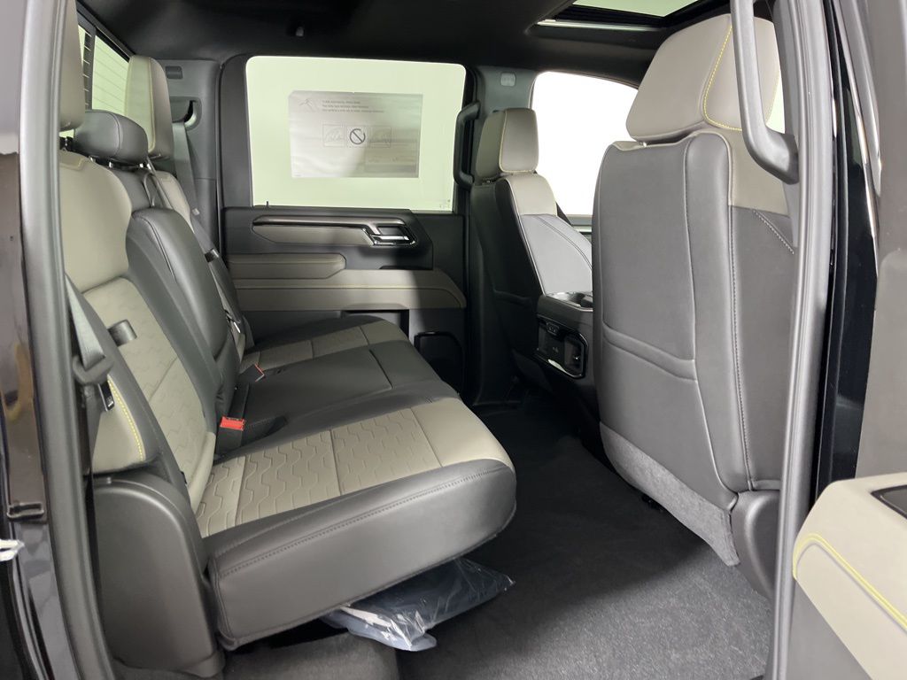 2025 Chevrolet Silverado 2500 ZR2 10
