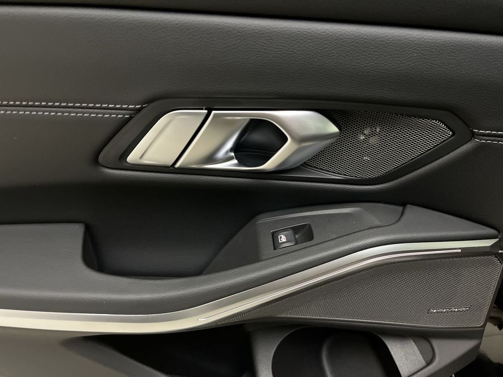 2023 Bmw 330i photo 24