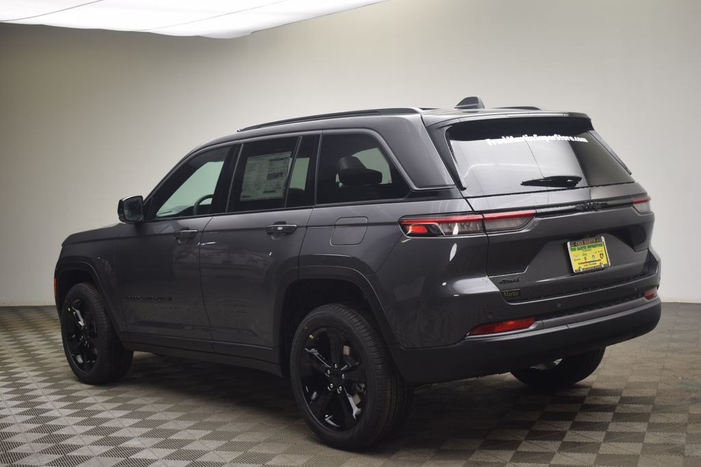 new 2026 Jeep Grand Cherokee car, priced at $41,920