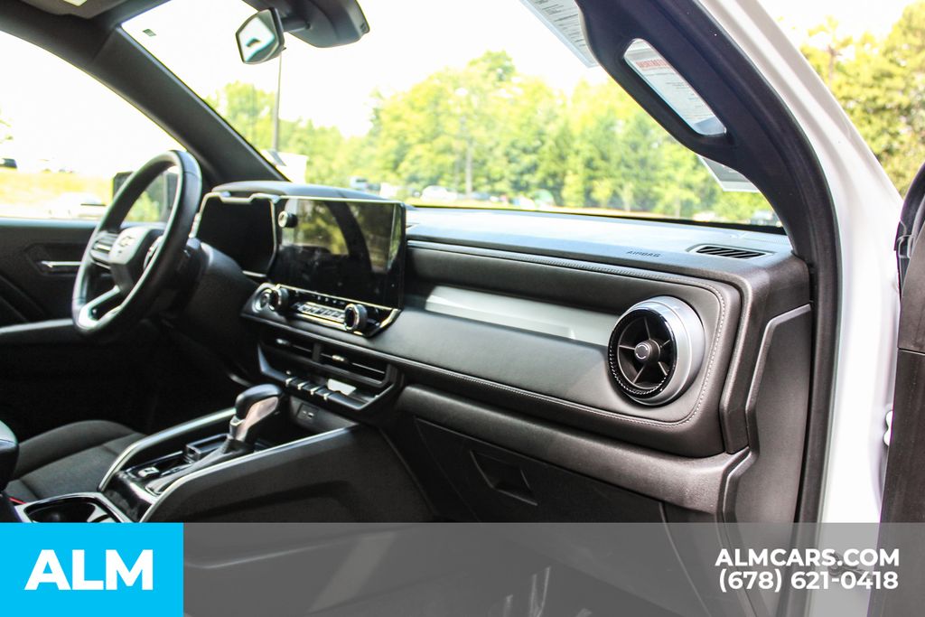 Used 2023 White Chevrolet LT image 21