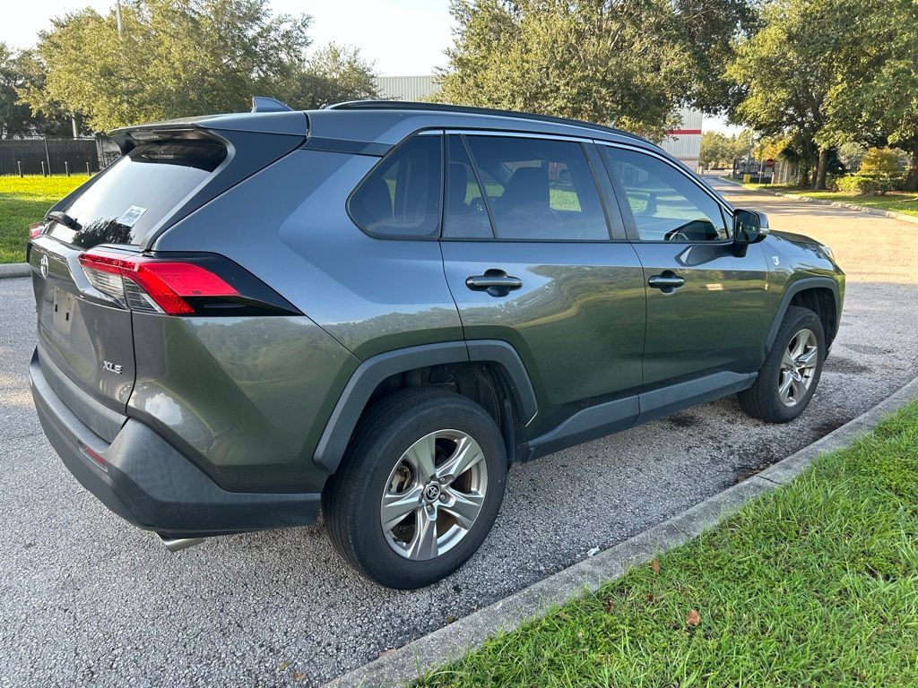 Thumbnail: 2022 Toyota RAV4 - 5