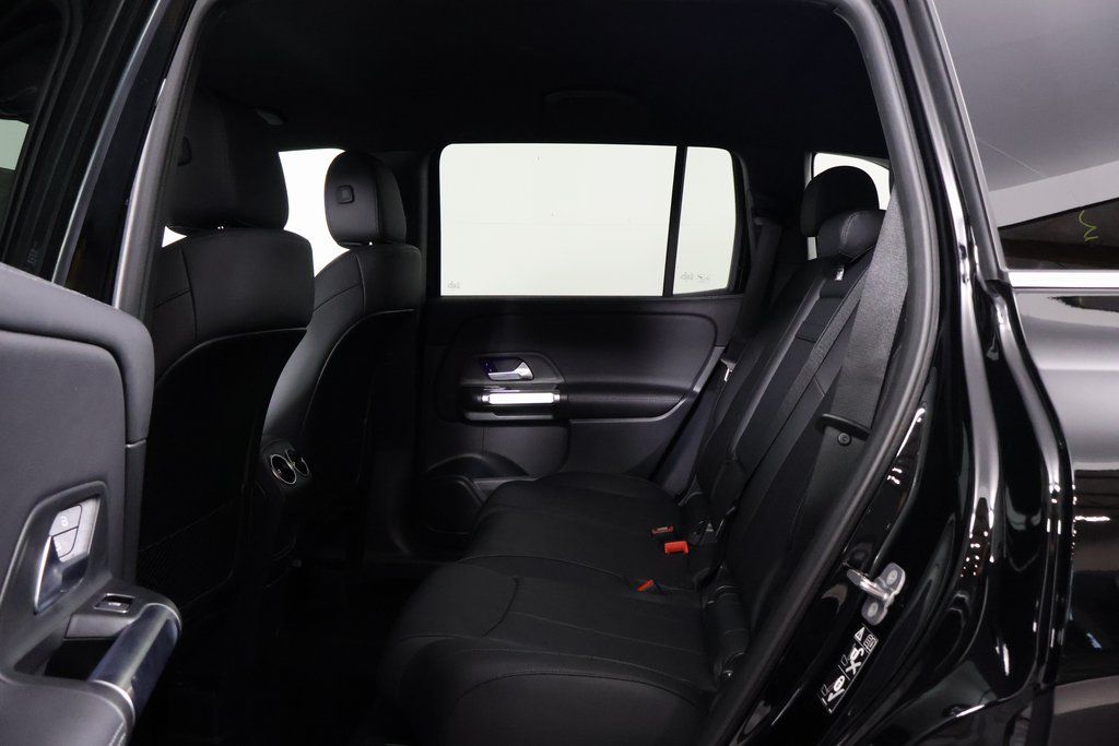 Thumbnail: 2025 Mercedes-Benz GLB - 11