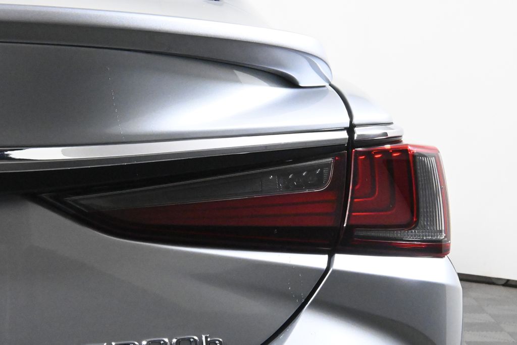 Thumbnail: 2025 Lexus ES - 13