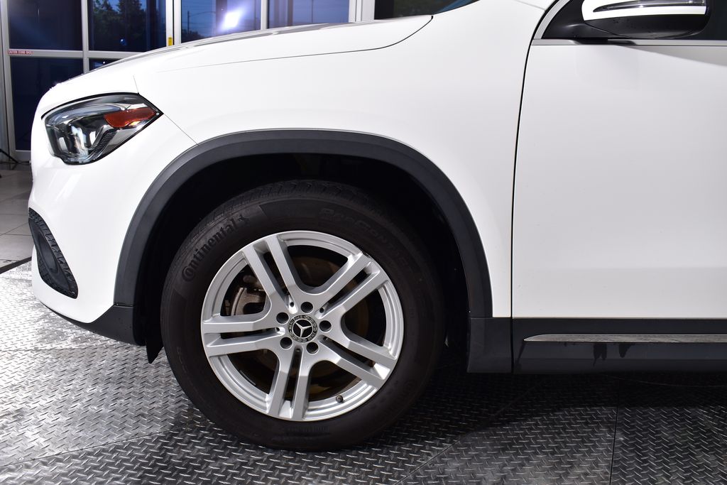 Thumbnail: 2022 Mercedes-Benz GLA - 9