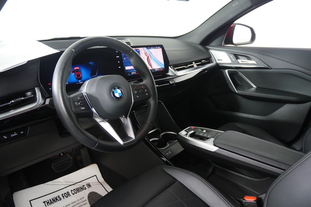 Thumbnail: 2025 BMW X2 - 14