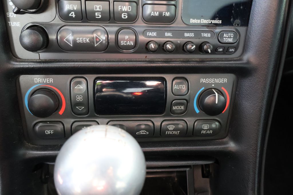 Thumbnail: 2001 Chevrolet Corvette - 23