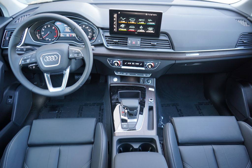 2025 Audi Q5  11