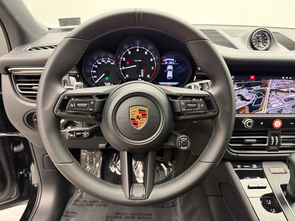 Thumbnail: 2026 Porsche Macan - 12