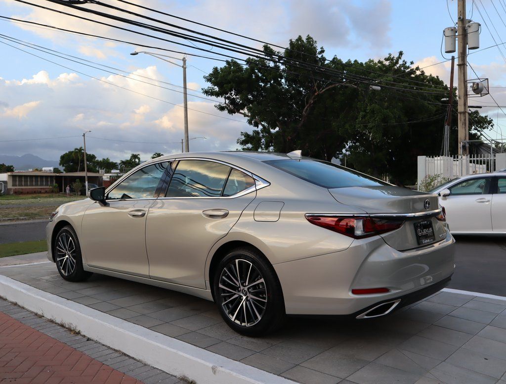 Thumbnail: 2025 Lexus ES - 7