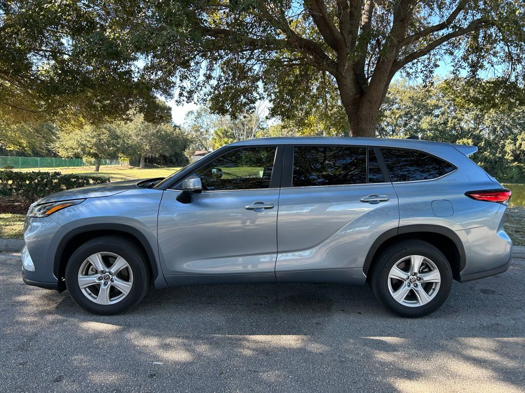 Thumbnail: 2023 Toyota Highlander - 2