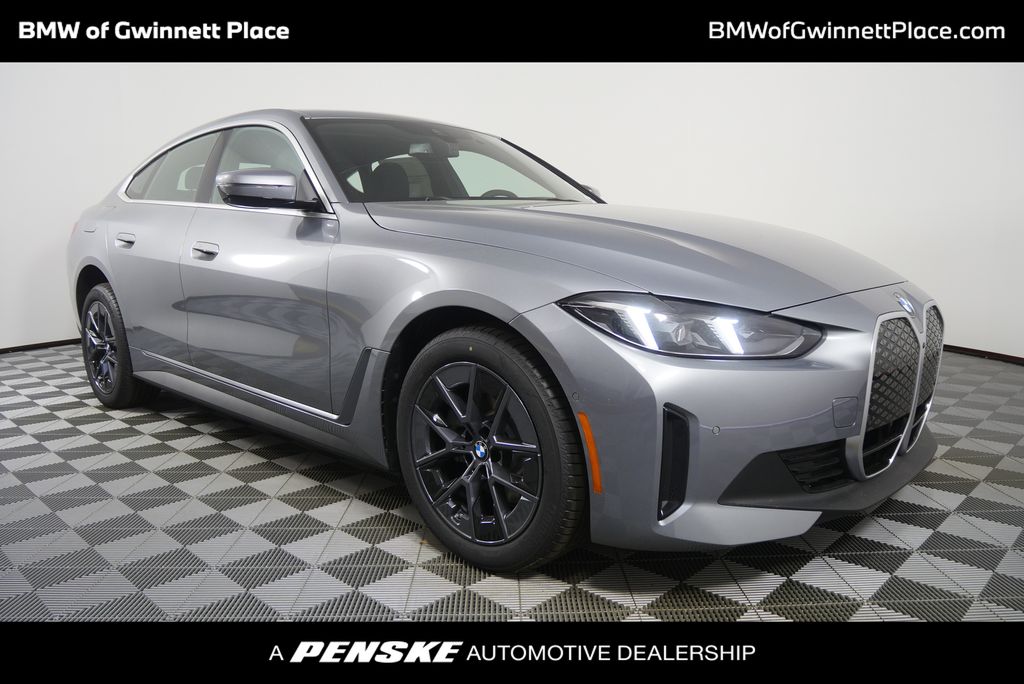 Thumbnail: 2026 BMW i4 - 1