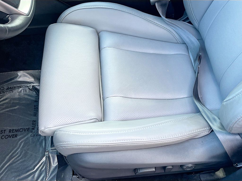 Used 2025 Gray Subaru Limited image 19