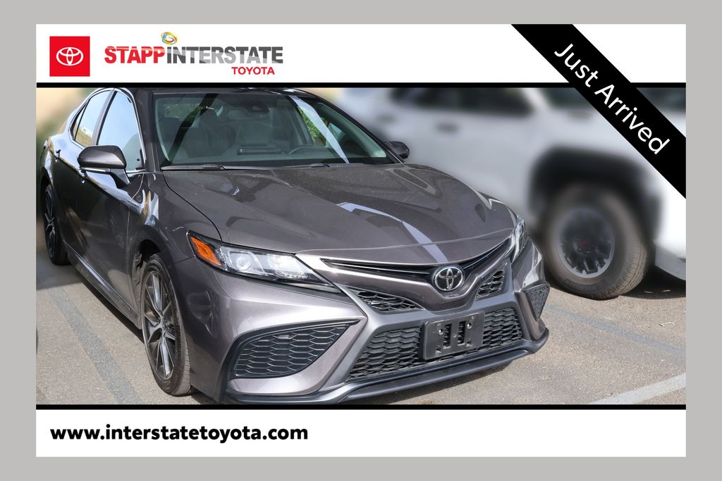2024 Toyota Camry SE FWD