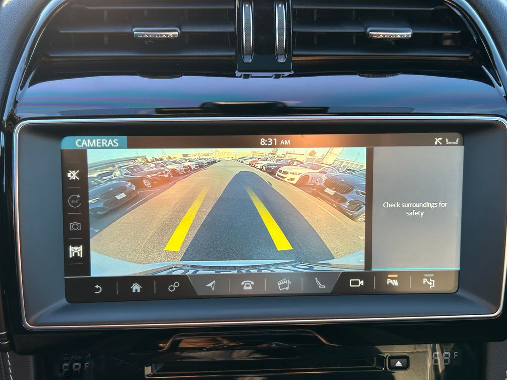 Thumbnail: 2019 Jaguar F-Pace - 23