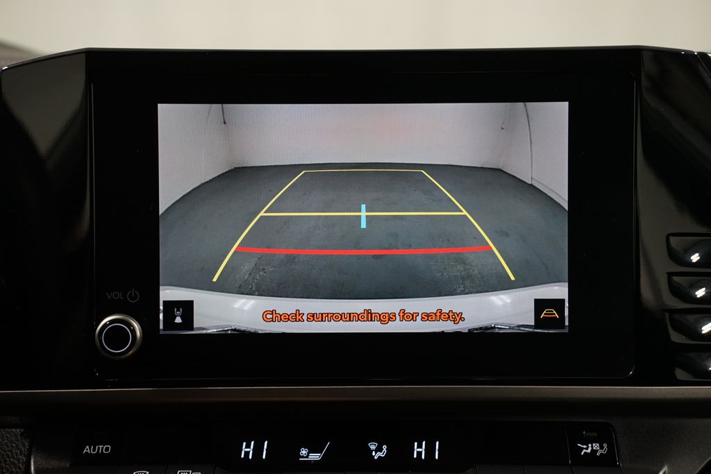 Thumbnail: 2025 Toyota Camry - 19