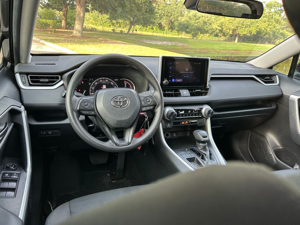 2023 Toyota RAV4 LE 12