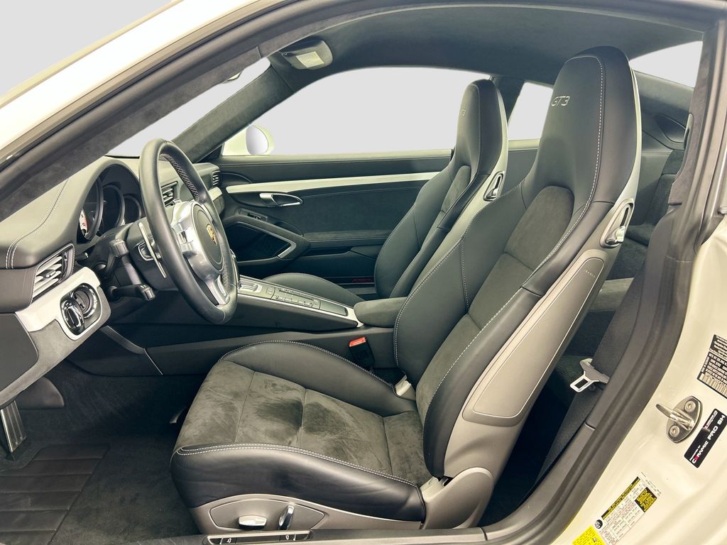 Thumbnail: 2015 Porsche 911 - 5