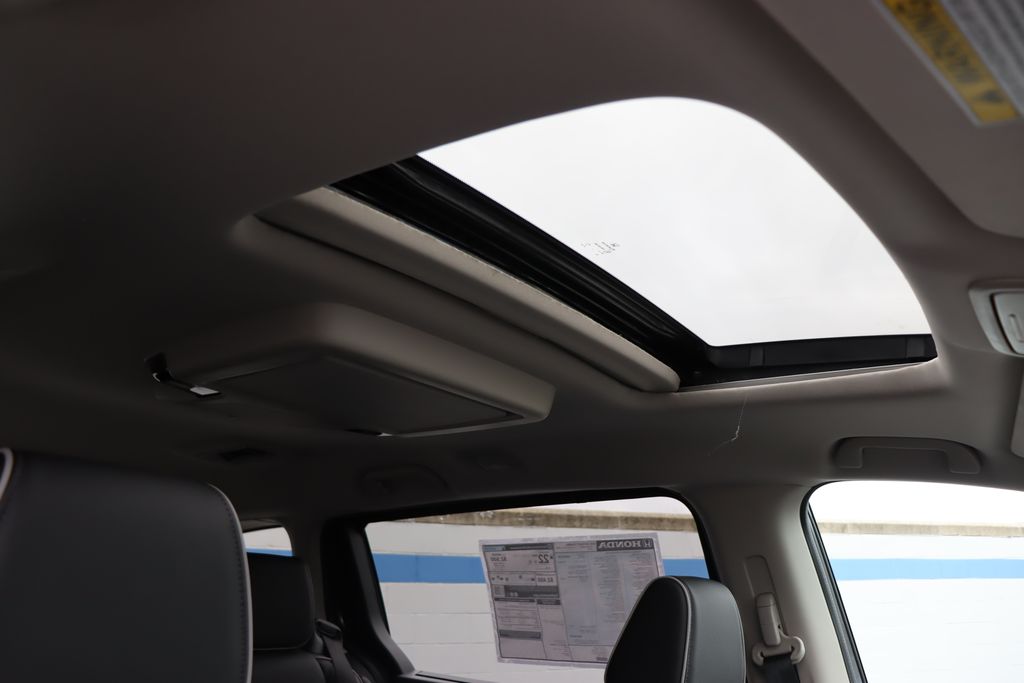 2025 Honda Odyssey Touring 29