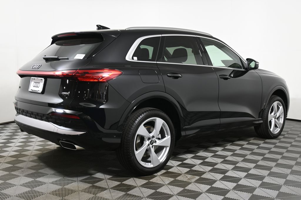 Thumbnail: 2025 Audi Q5 - 7