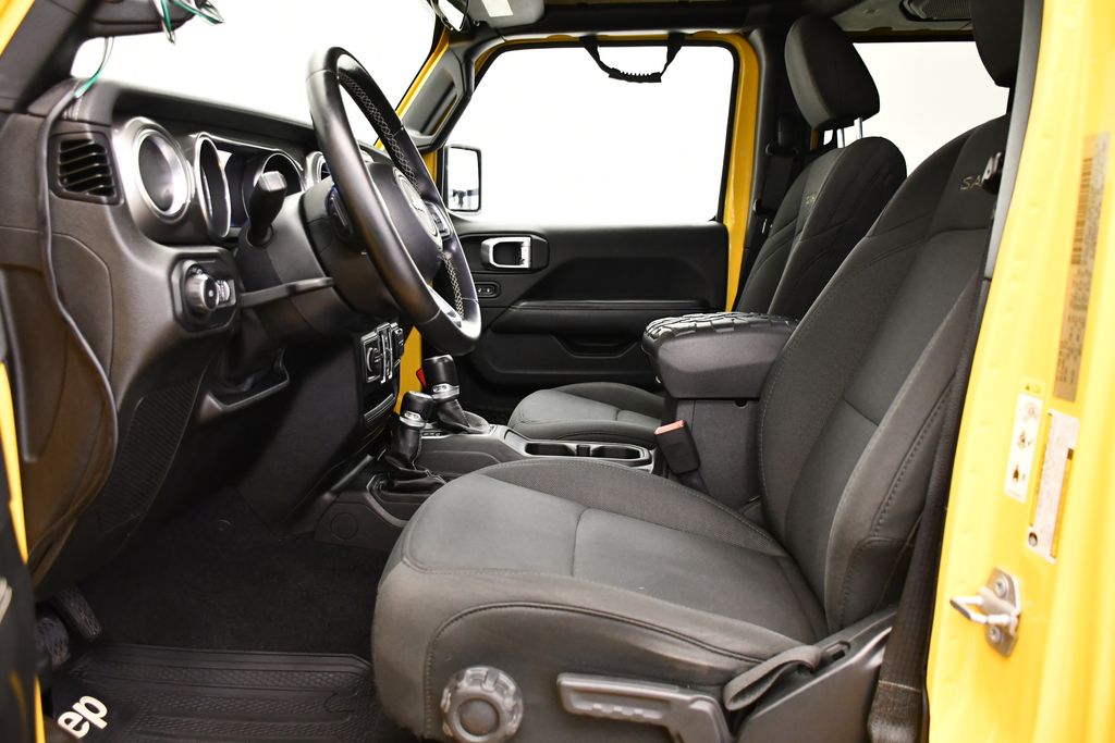 Thumbnail: 2020 Jeep Wrangler - 31