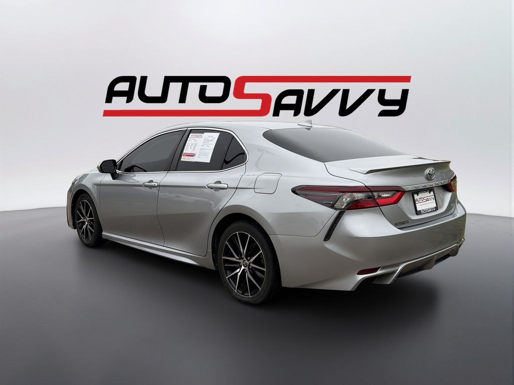 Used 2022 Silver Toyota SE image 7
