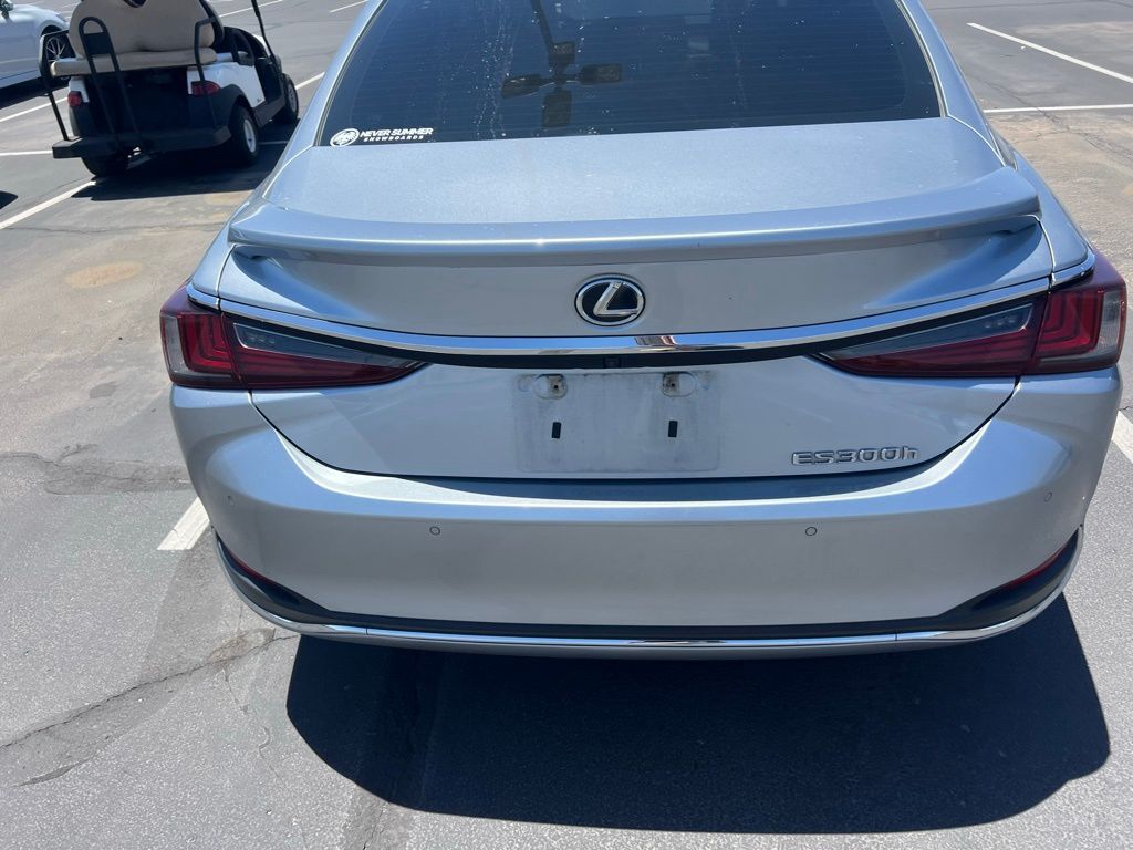 Thumbnail: 2023 Lexus ES - 7