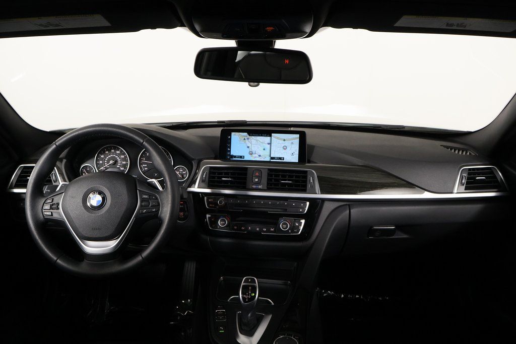 Thumbnail: 2017 BMW 3 Series - 8