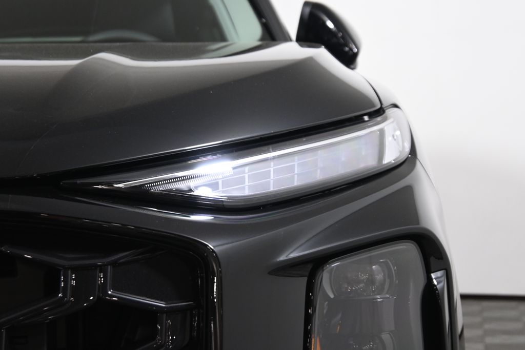 Thumbnail: 2026 Audi Q3 - 11