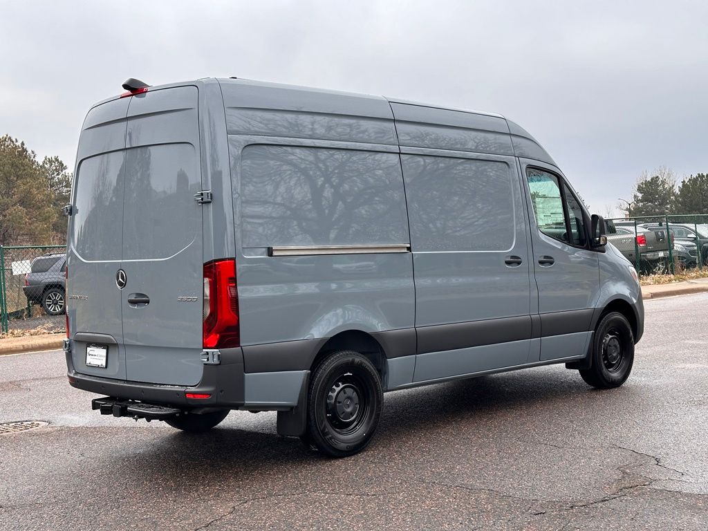 2024 Mercedes-Benz Sprinter 2500 Cargo 144 WB 2