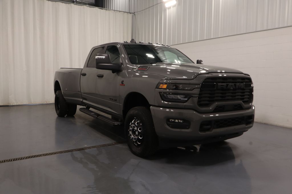 Ceramic Gray Clearcoat 2026 RAM 3500 Big Horn Crew Cab LB DRW 4WD Pickup Truck Four-Wheel Drive 8-Speed Automatic