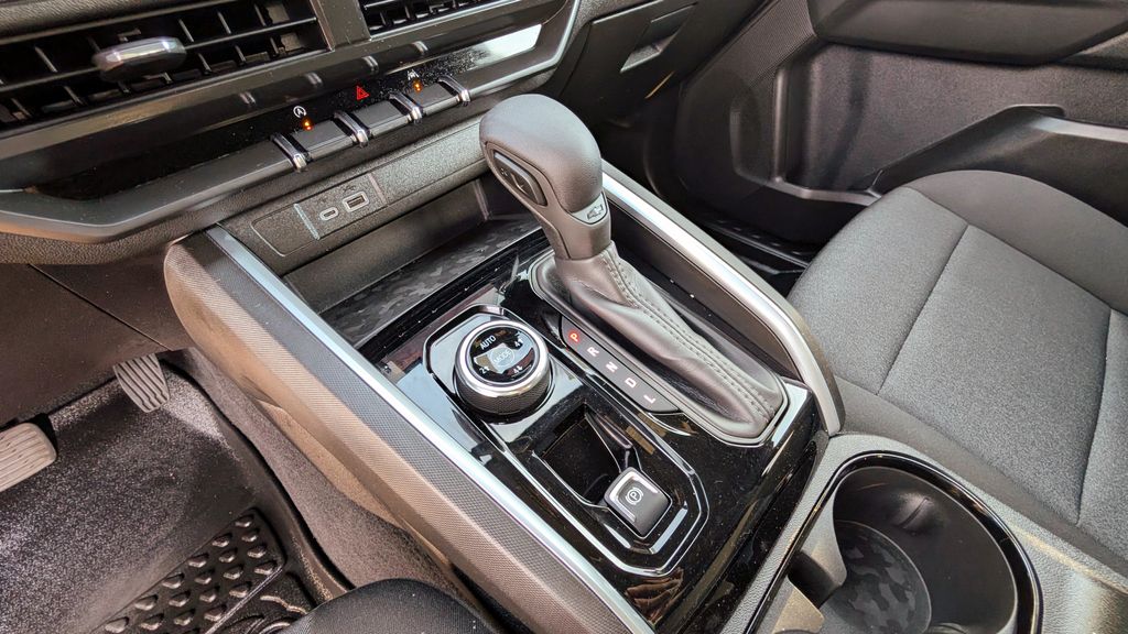 Used 2025 Chevrolet Colorado Trail Boss 4D Crew Cab