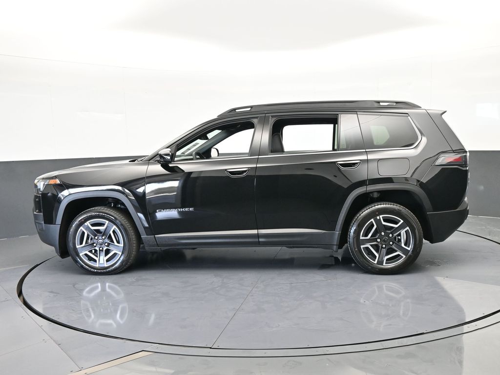 New 2026 diamond black crystal pearlcoat Jeep Limited image 3