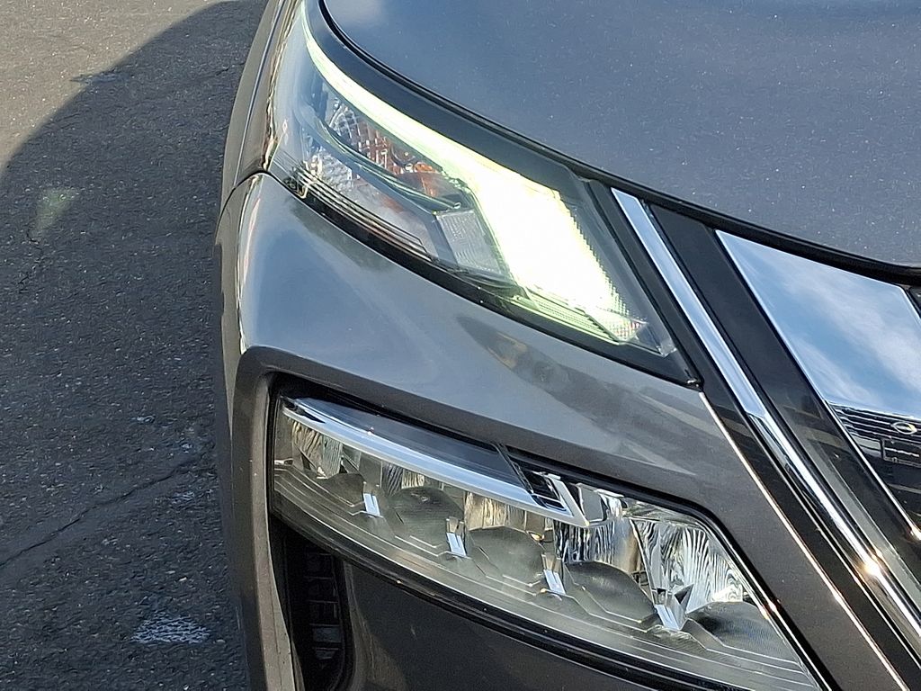 Thumbnail: 2023 Nissan Rogue - 9