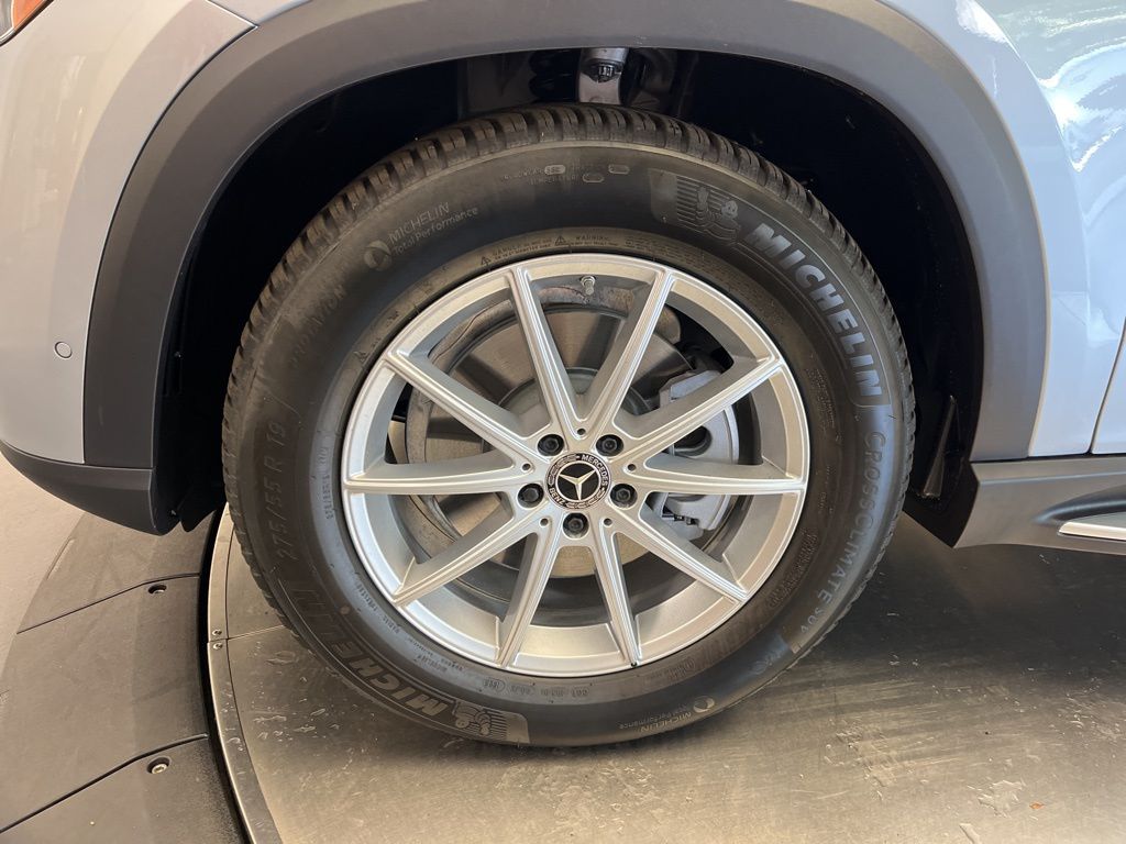 Thumbnail: 2025 Mercedes-Benz GLE - 10