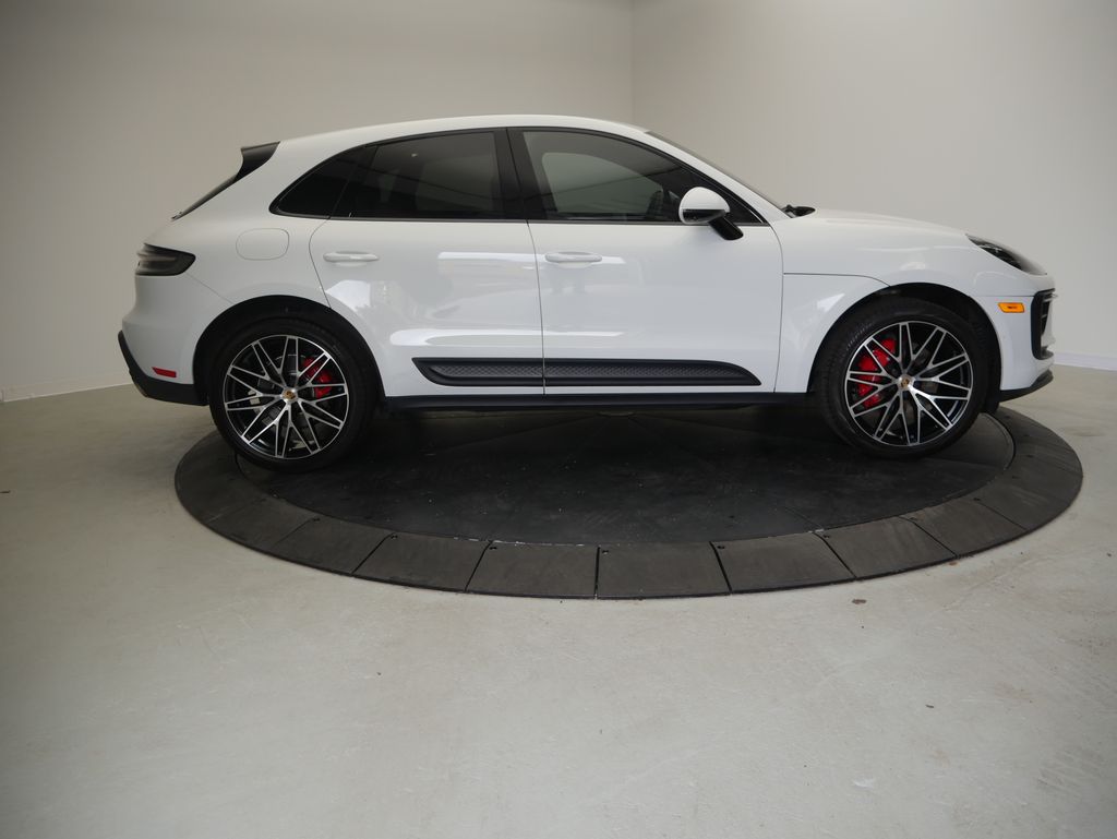 Thumbnail: 2023 Porsche Macan - 8