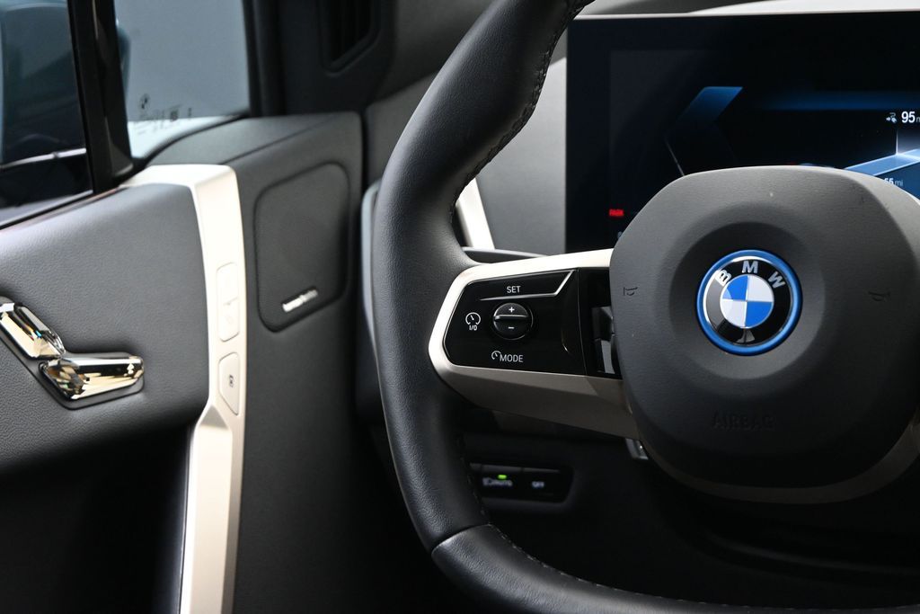 2023 BMW iX xDrive50