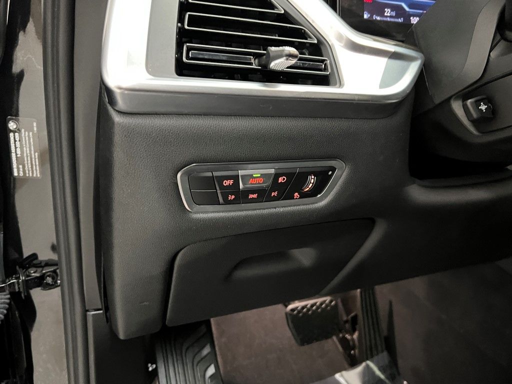 Thumbnail: 2023 BMW X7 - 29