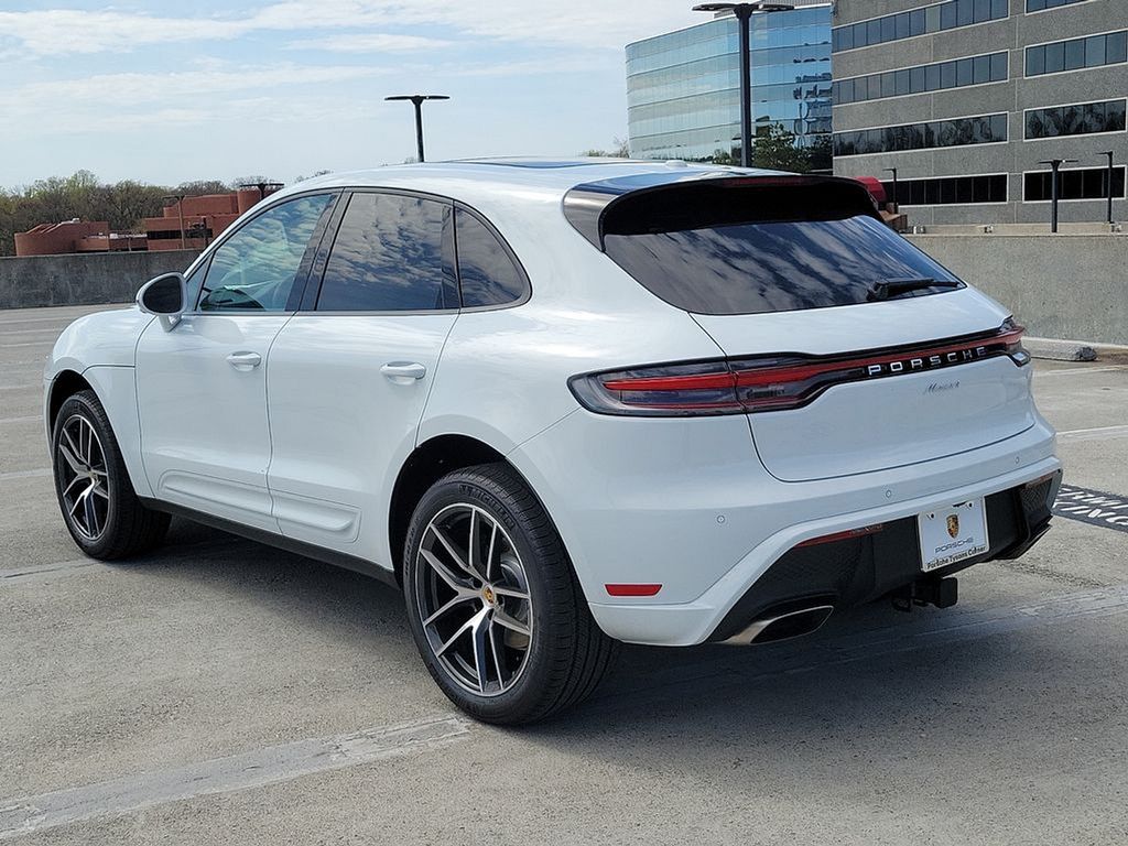 2024 Porsche Macan  6