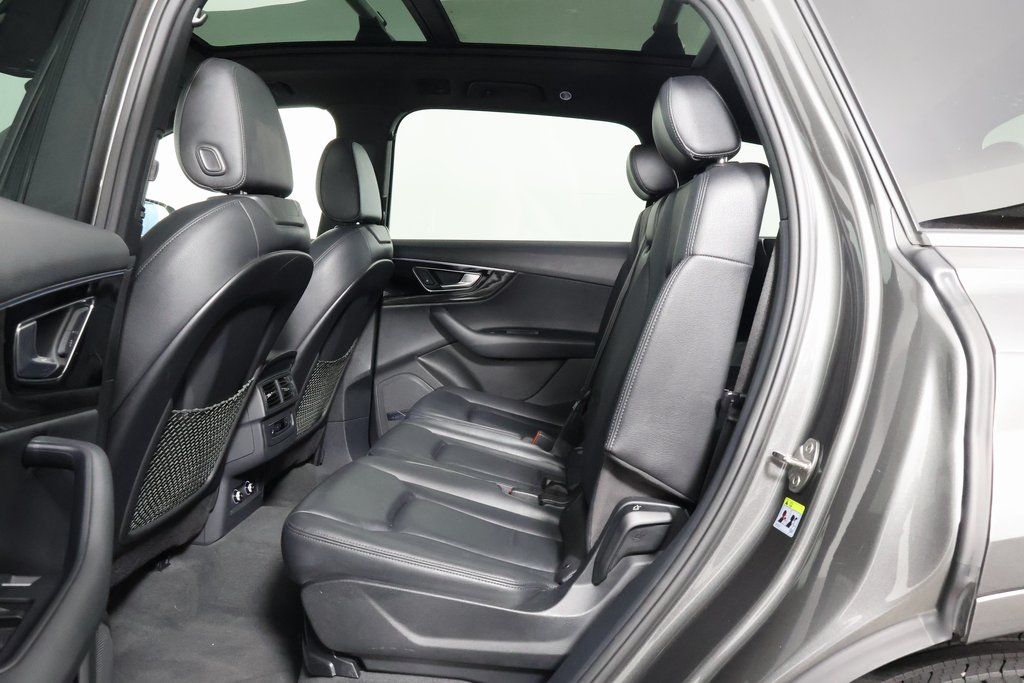 Thumbnail: 2019 Audi Q7 - 11