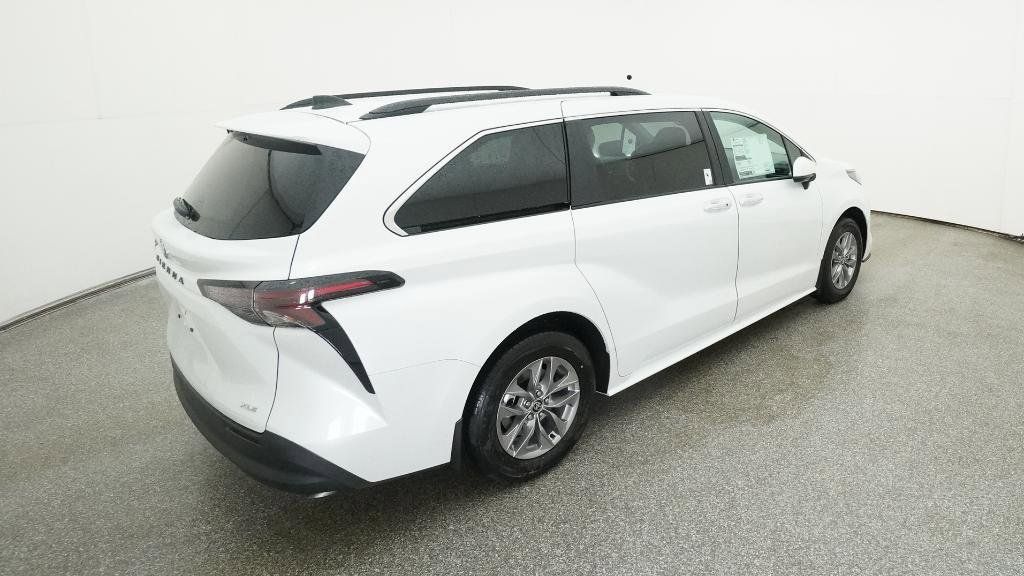 Thumbnail: 2025 Toyota Sienna - 12